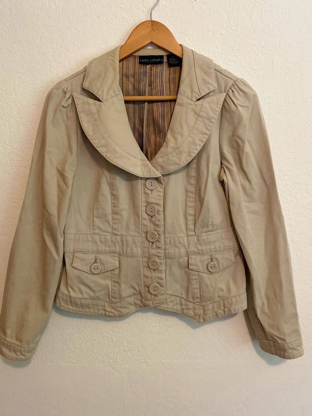 Larry Levine Y2K Beige Cropped Blazer Wide Collar M EUC